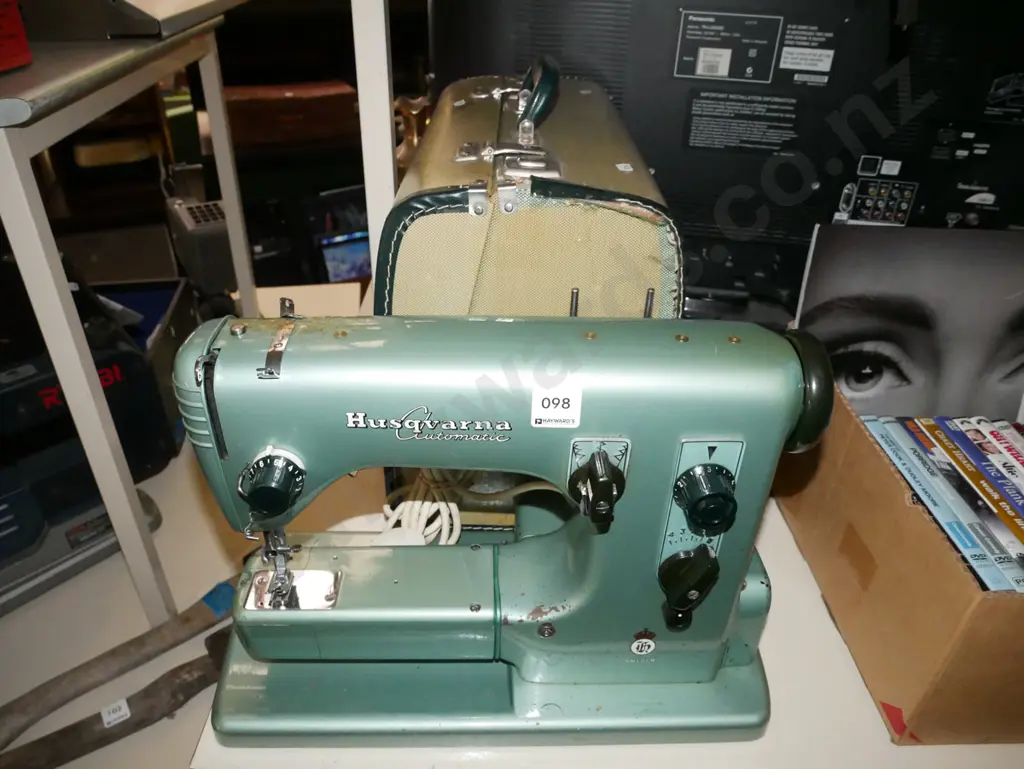 vintage Husqvarna sewing machine Image 1++