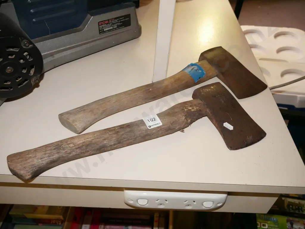 2x rusty hatchets Image 1++