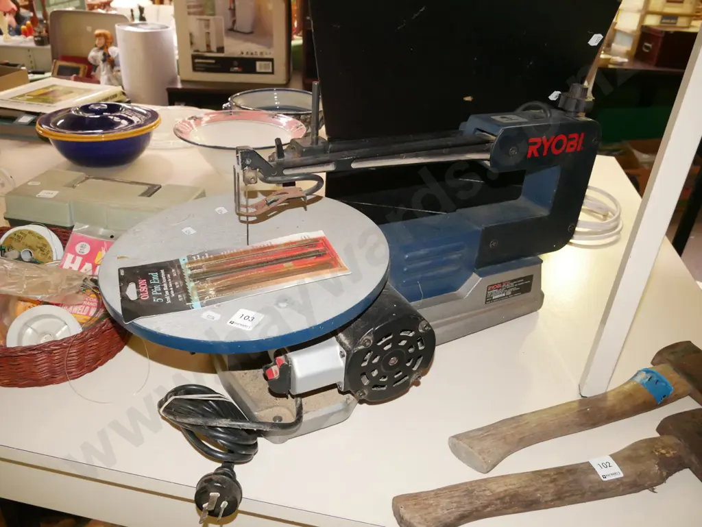 Ryobi scroll saw Image 1++