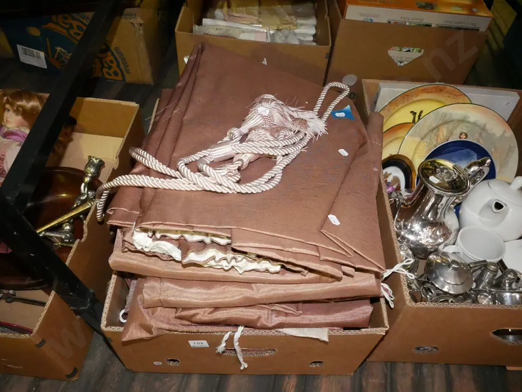 box of brown curtains Image 1++