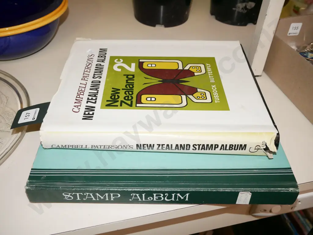 2x stamp albums Image 1++