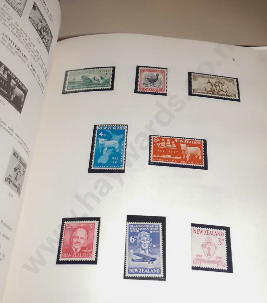 2x stamp albums Image 1++