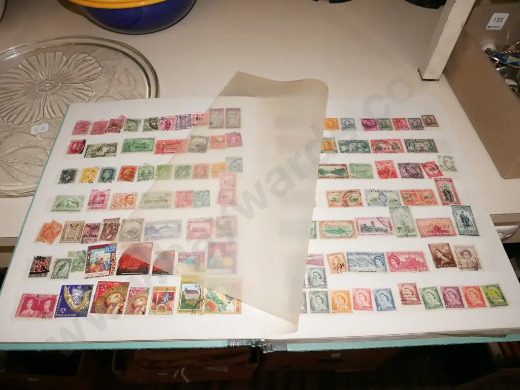 2x stamp albums Image 1++