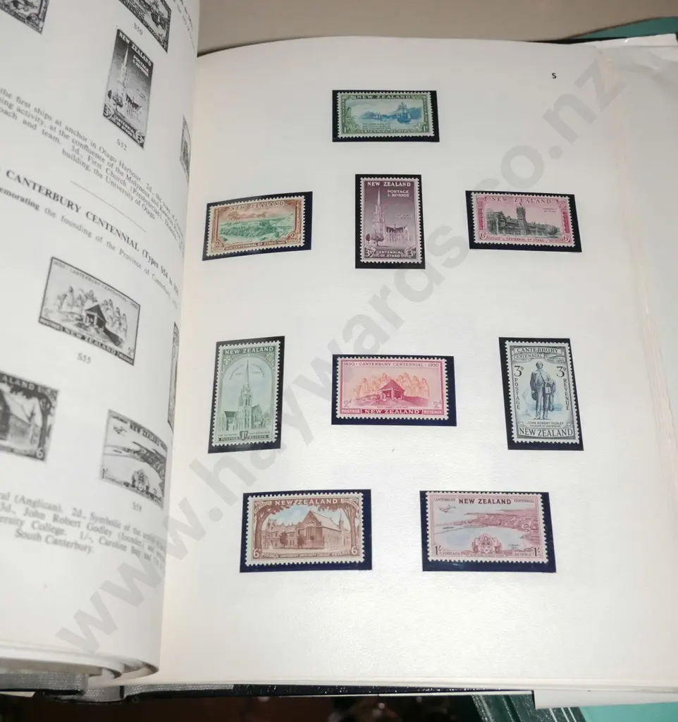 2x stamp albums Image 1++