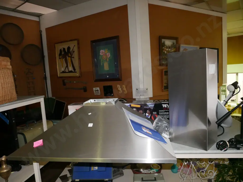 as-new Electrolux extractor fan - orginal packaging in office Image 1++