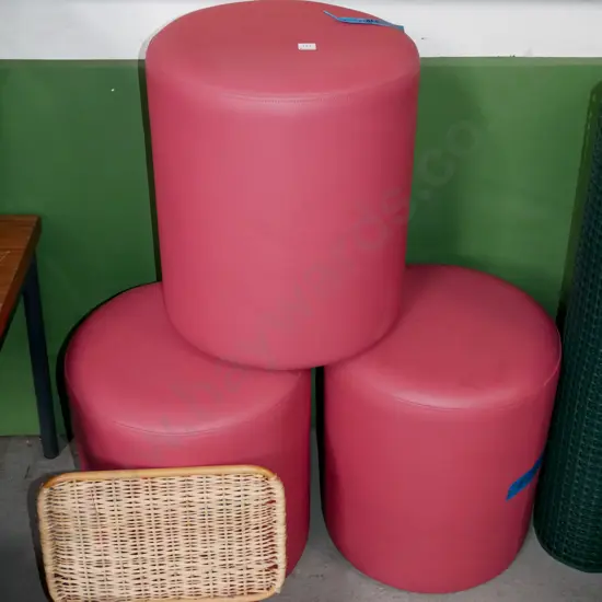 3x red vinyl stools/ottomans H-500