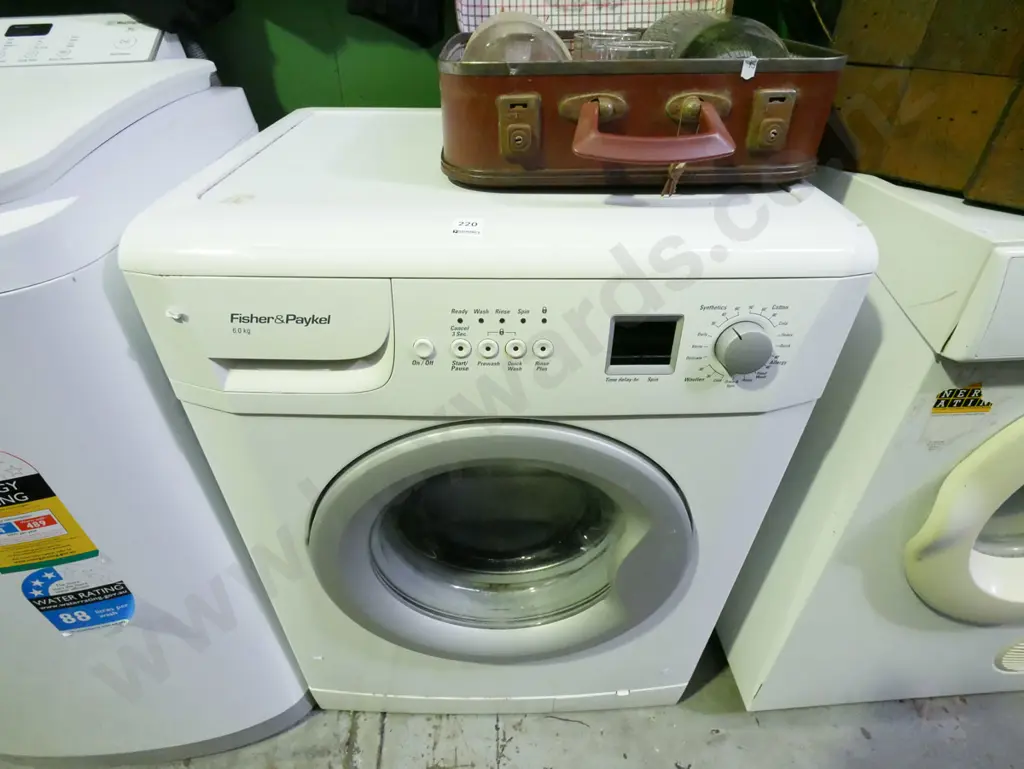 F&P 6kg front load washing machine Image 1++