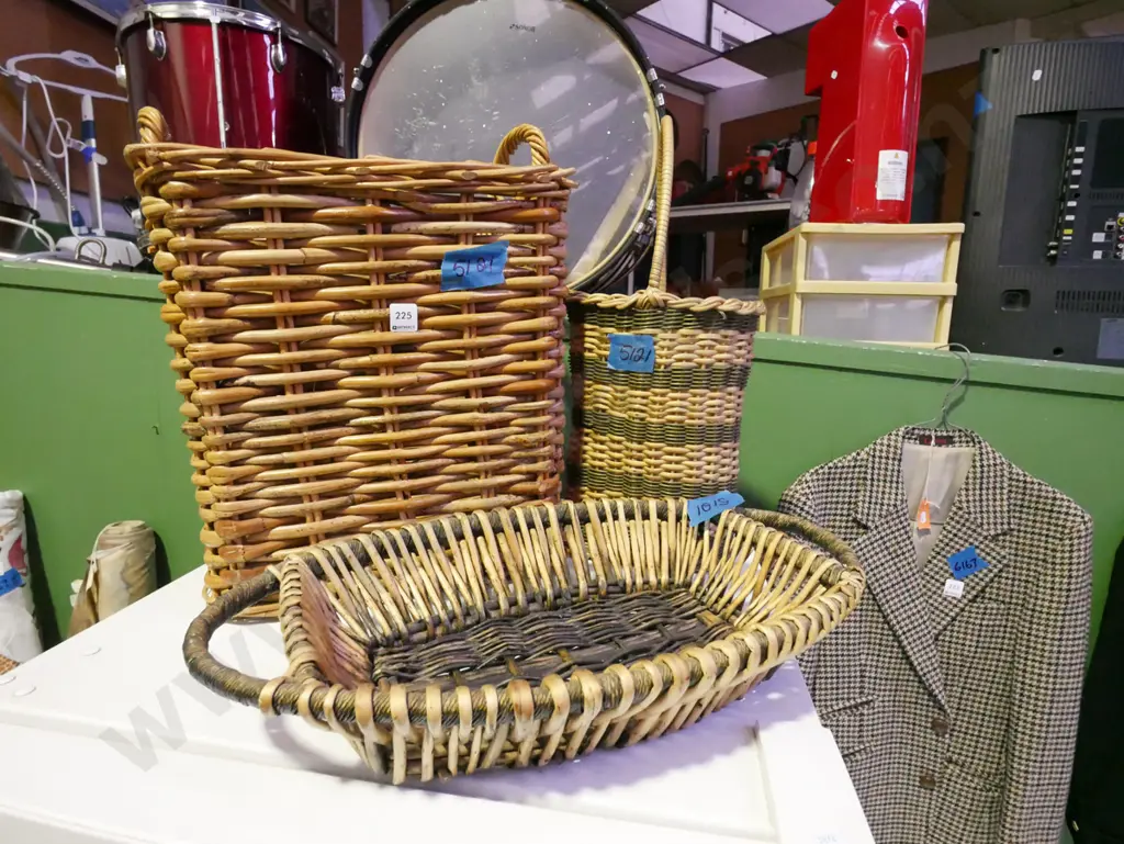 3x cane baskets Image 1++