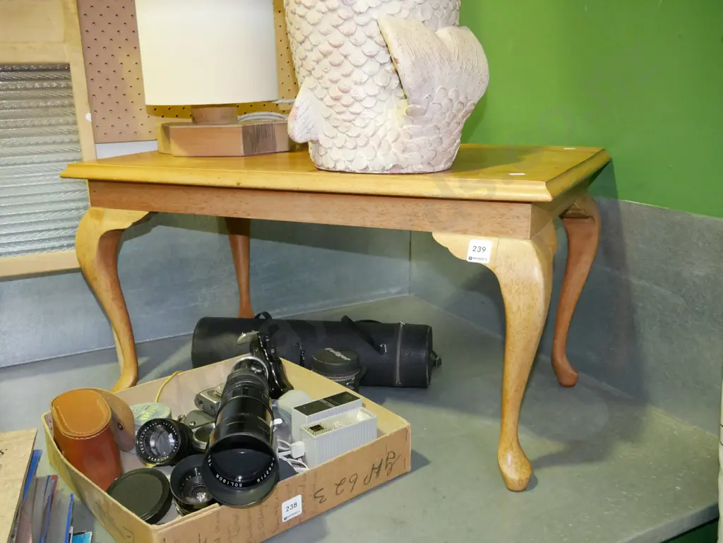 mahogany cab leg coffee table Image 1++