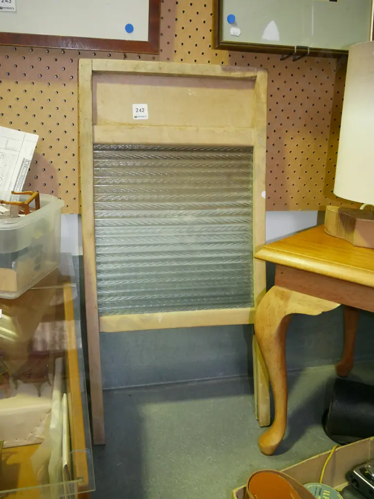 glass washboard Image 1++