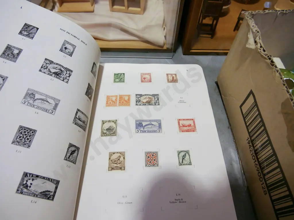 stamp albums Image 1++