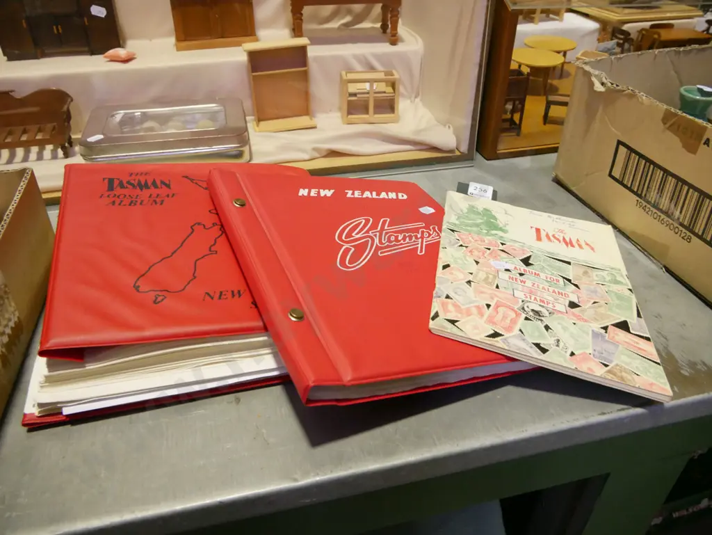 stamp albums Image 1++