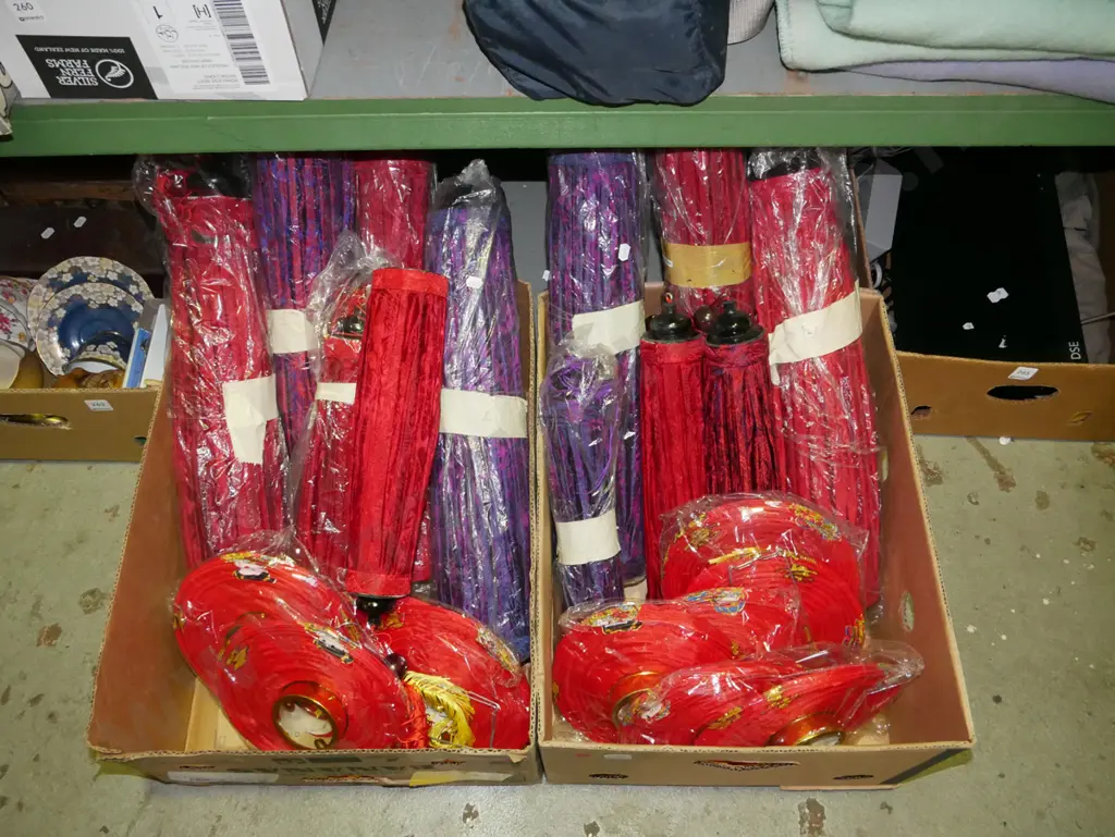 2x boxes; Chinese lanterns - red dots Image 1++