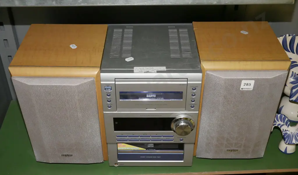 Sanyo mini system Image 1++