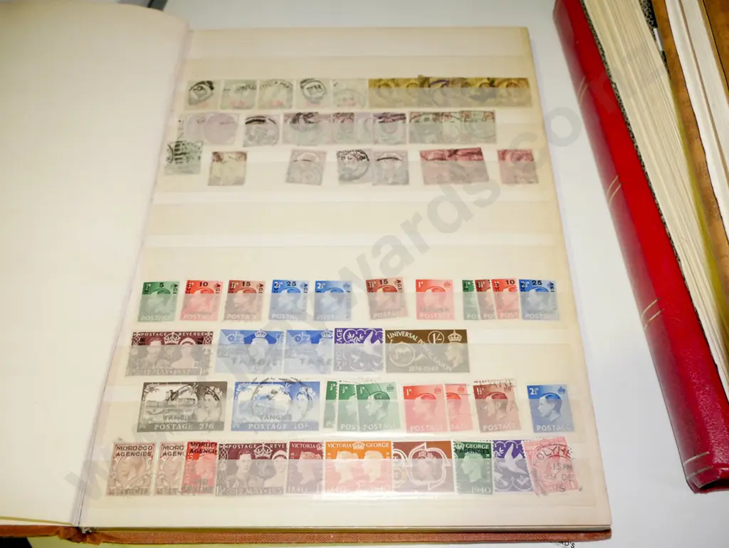 4x stamp albums Image 1++