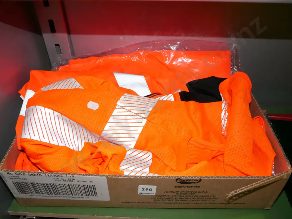 hi-vis vests Image 1++