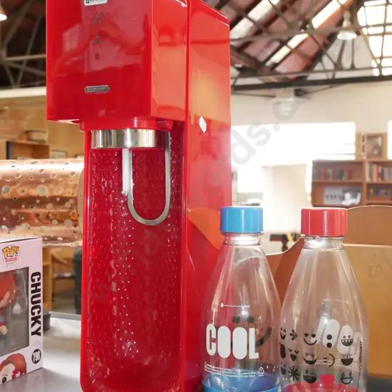Soda Stream and 2x bottles