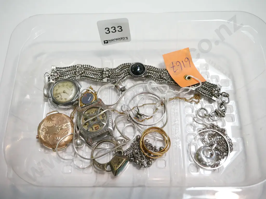 tray; watches, bracelets, rings etc Image 1++