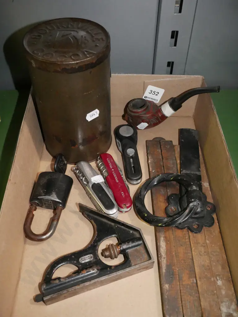 box; vintage builder's rules, pipe etc Image 1++