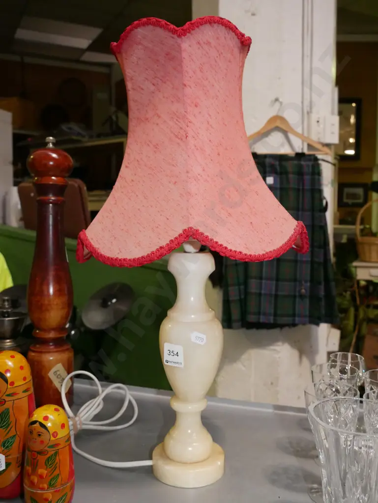 alabaster table lamp H-490 Image 1++