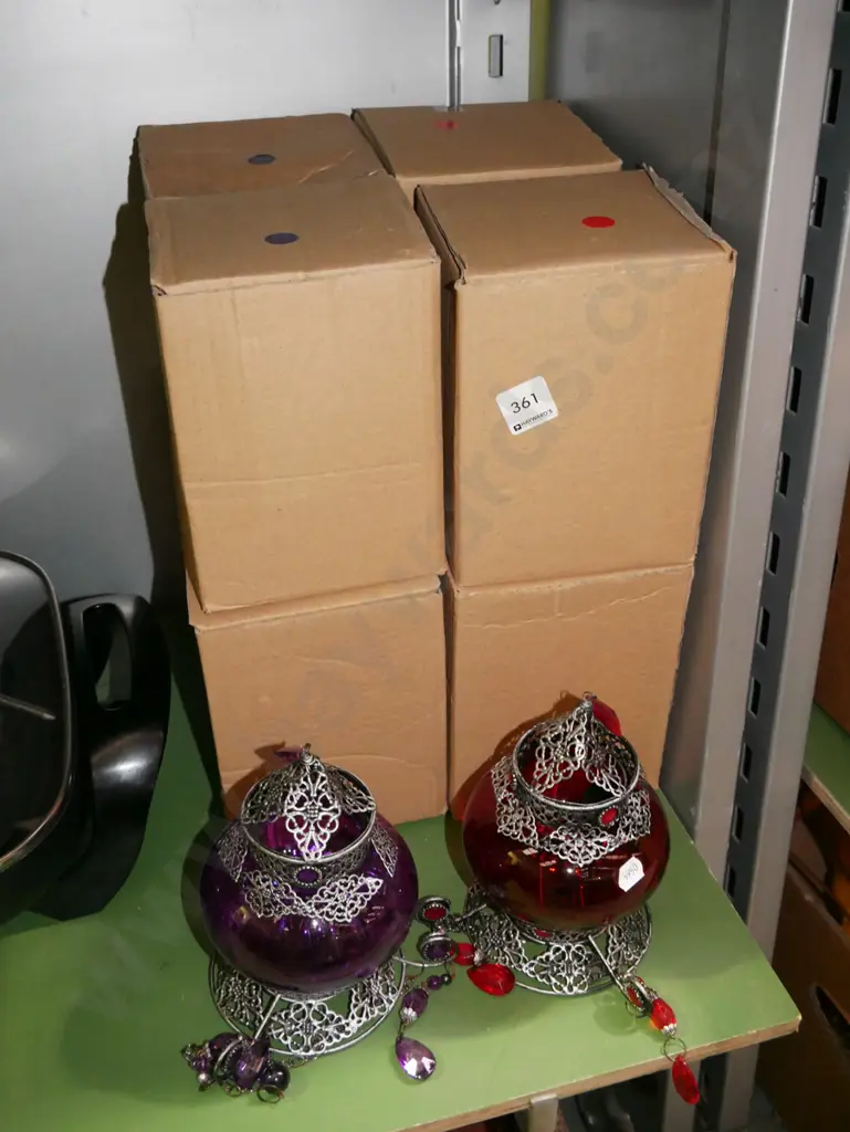 8x hanging metal and glass novelty tea light candleholders Image 1++