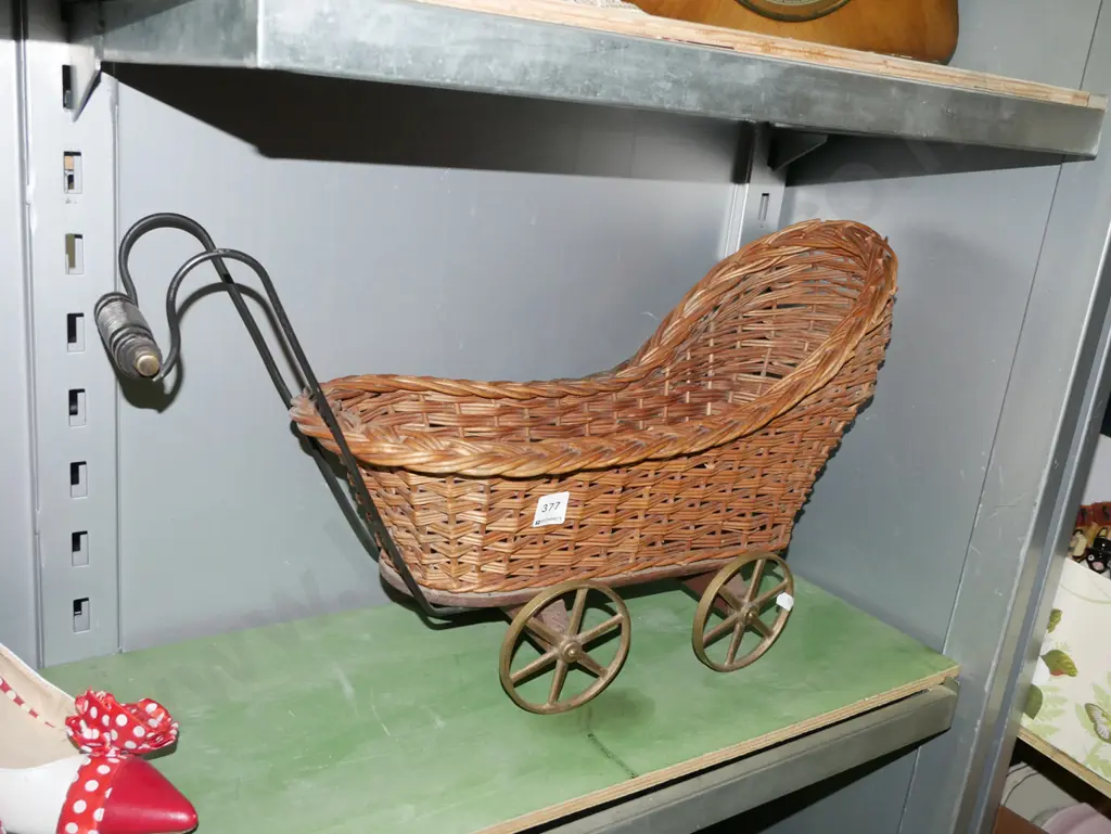 cane dolls pram Image 1++