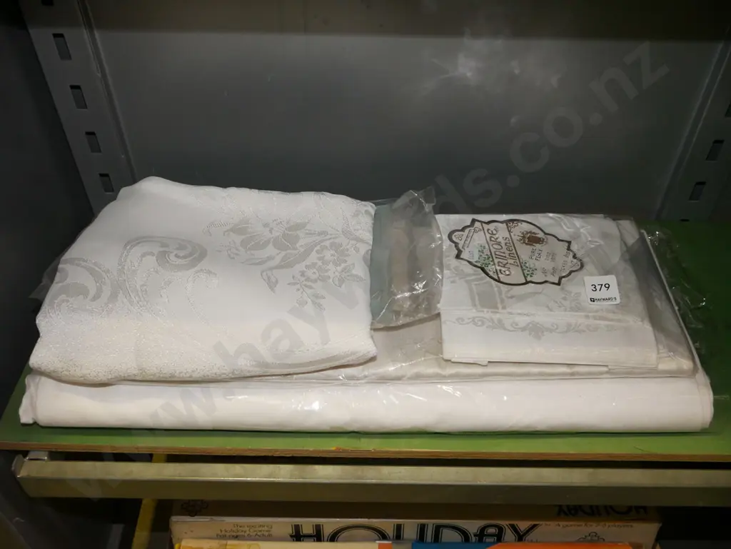 as-new Irish linen Image 1++