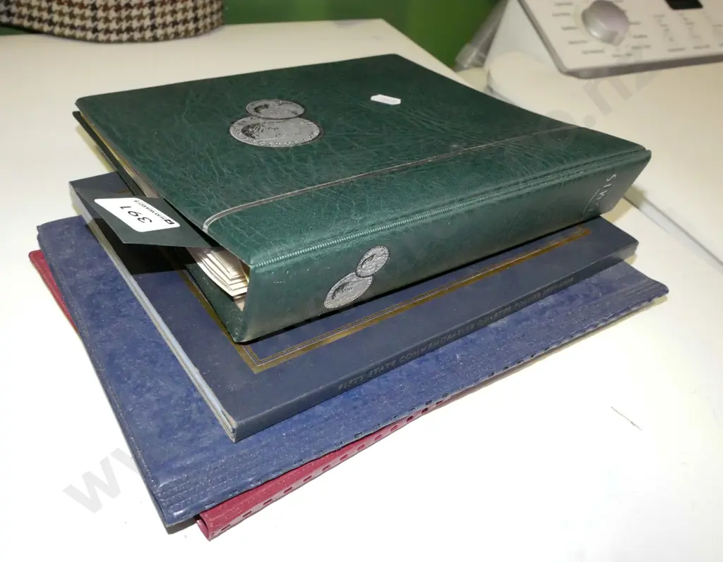 various collector coin albums Image 1++