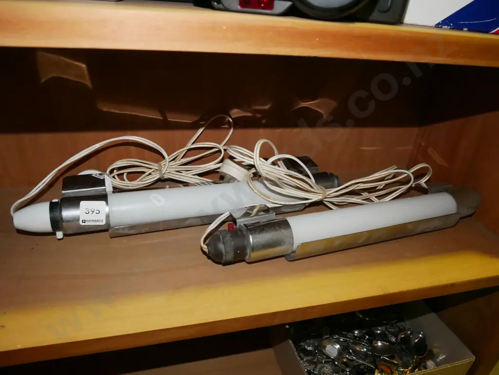 2x headboard lights Image 1++