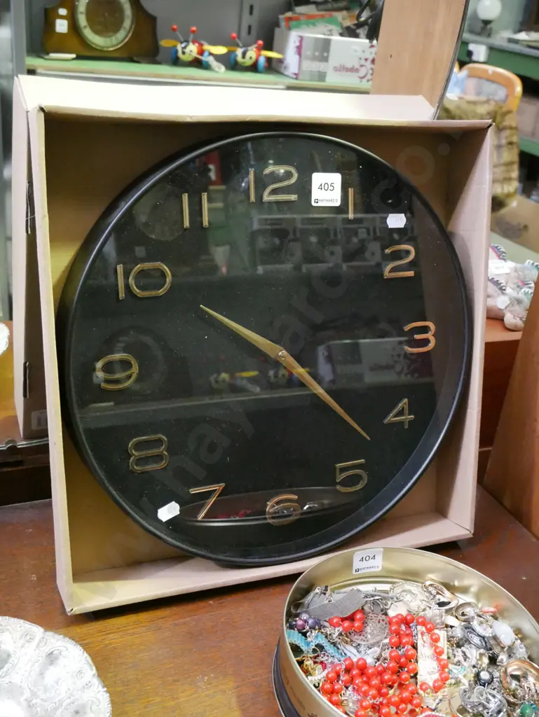 as-new wall clock Image 1++