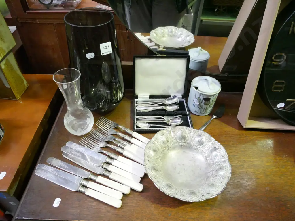 lidded canister, plated bowl, vase H-260 Image 1++