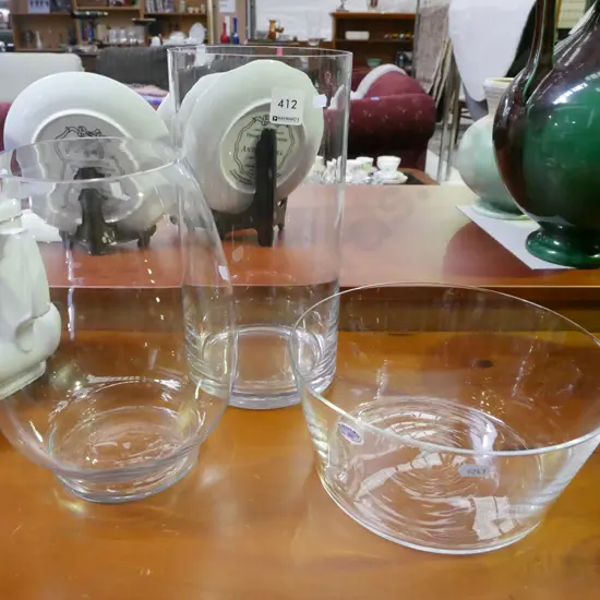 Bohemian crystal bowl, 2x glass vases