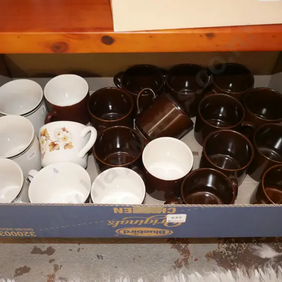 box; Crown Lynn cups