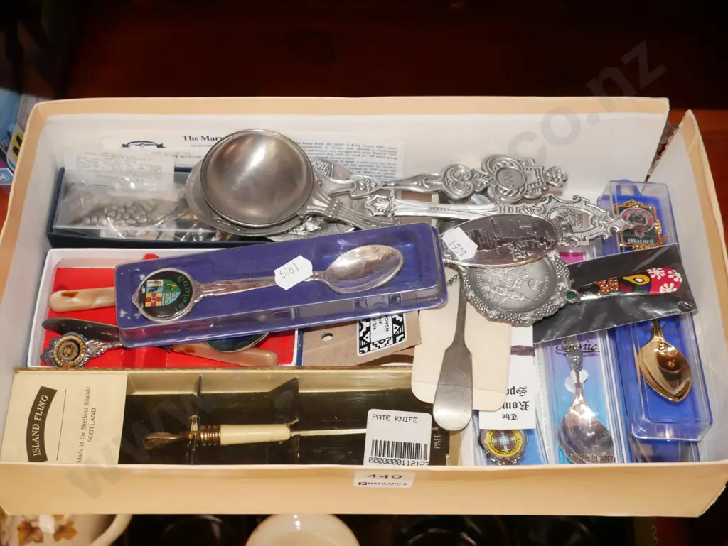 souvenir teaspoons Image 1++