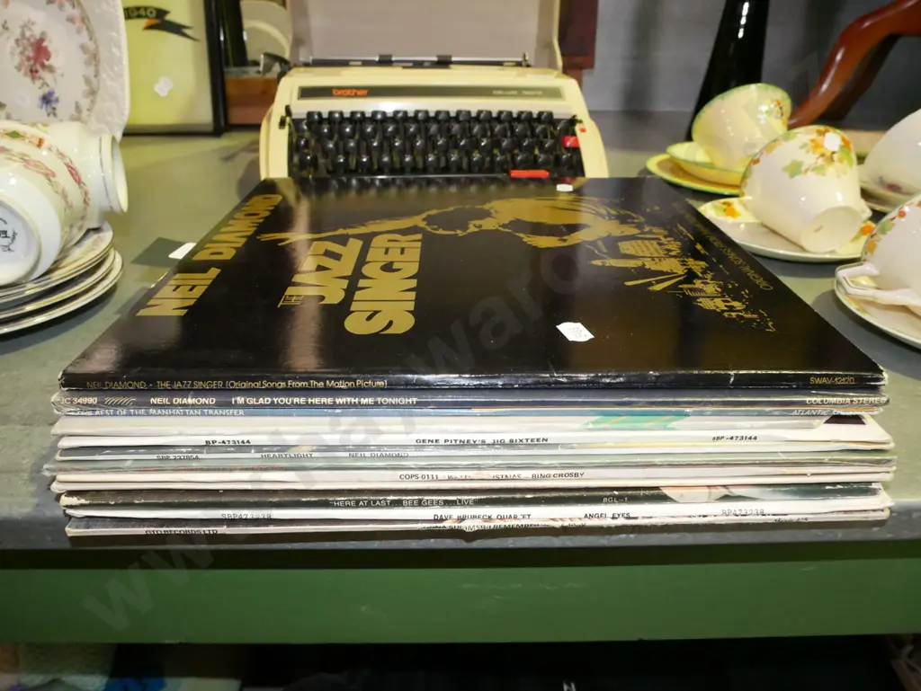 LPs; Neil Diamond, Manhattan Transfer etc Image 1++
