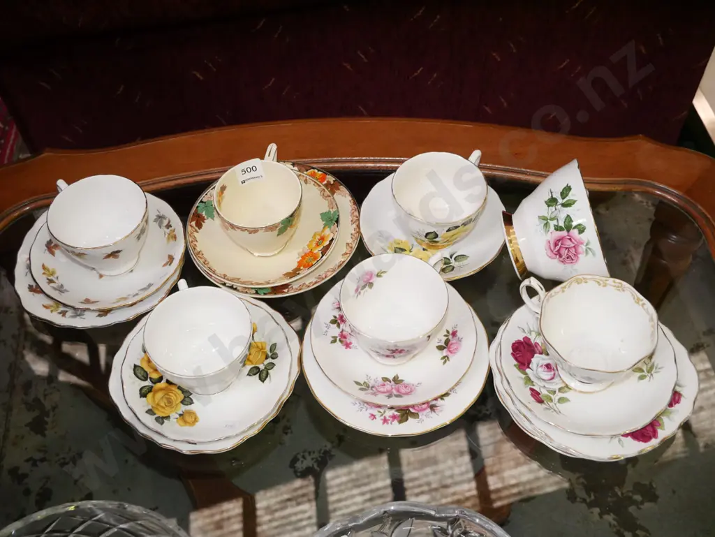 5x trios, cups, saucers, pink rose sugar Image 1++