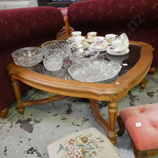 mahogany glass top end table H-420 W-900 D-900