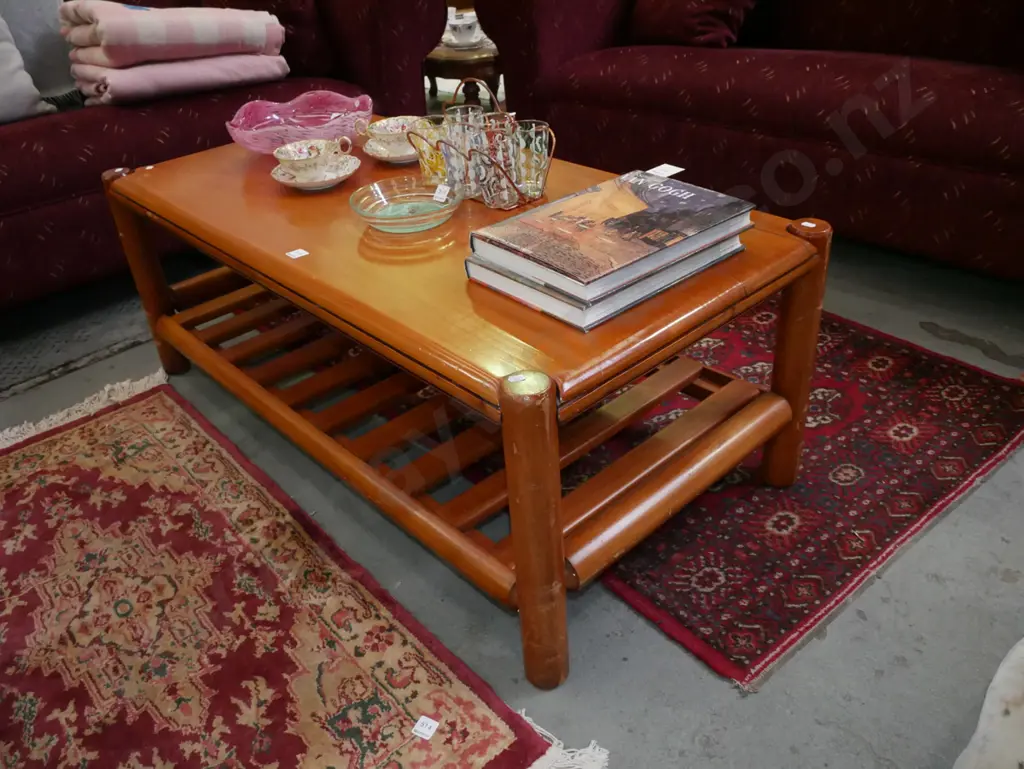 1980s rimu coffee table - marks Image 1++