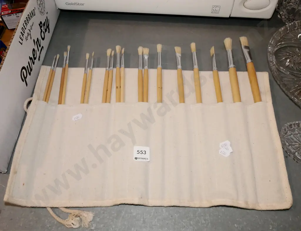 artist's brushes in canvas carry case Image 1++