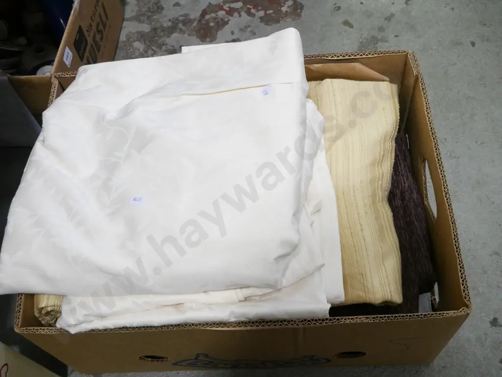 box; various curtains Image 1++