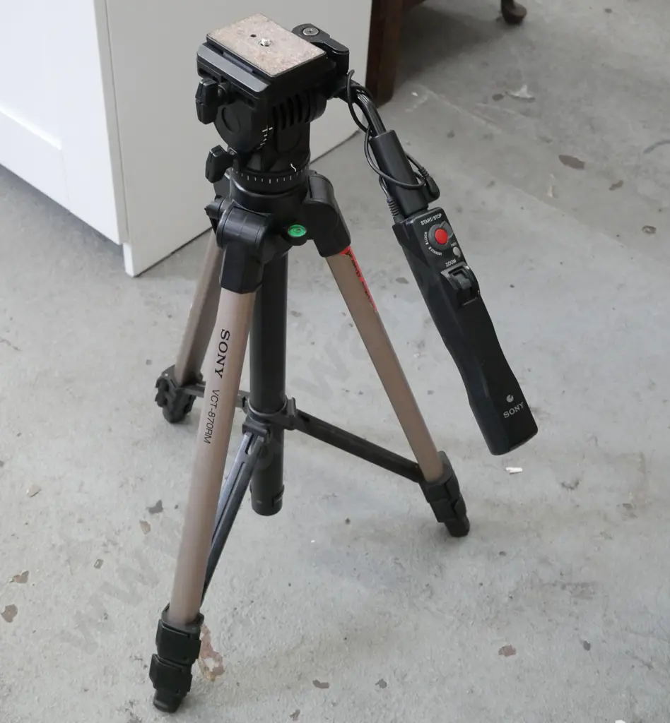 Sony handi cam tripod Image 1++