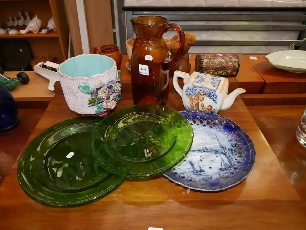 amber jug, green glass plates etc Image 1++