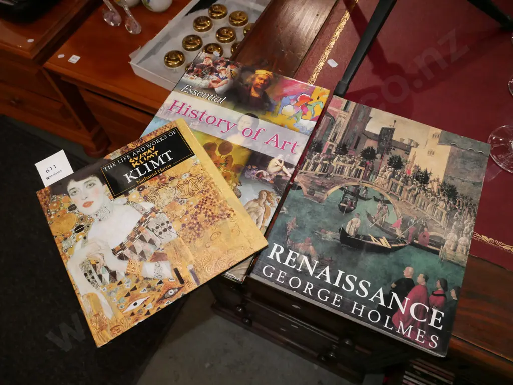 3x art books Image 1++