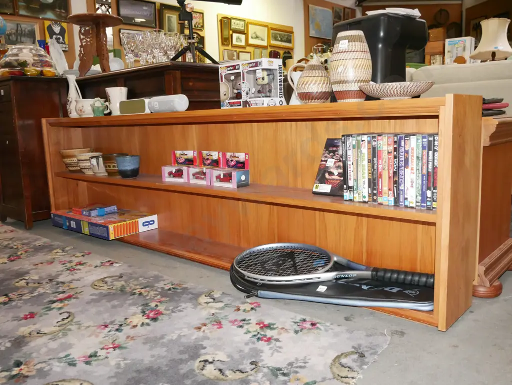 solid rimu low bookcase H-580 W-2120 D-230 Image 1++