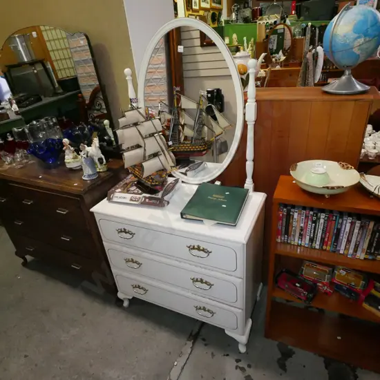 mdf white painted cab leg 3 drawer miror back dresser H-1580 W-830 W-400