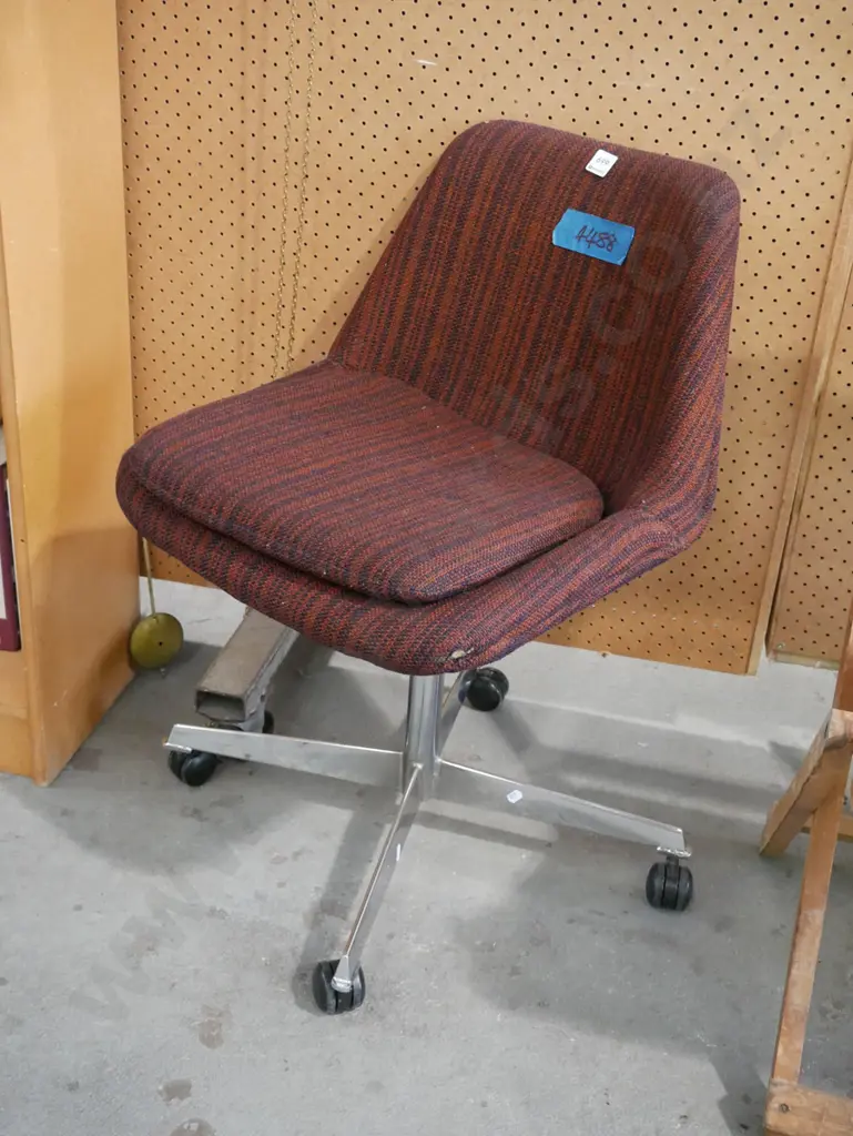 retro office chair Image 1++