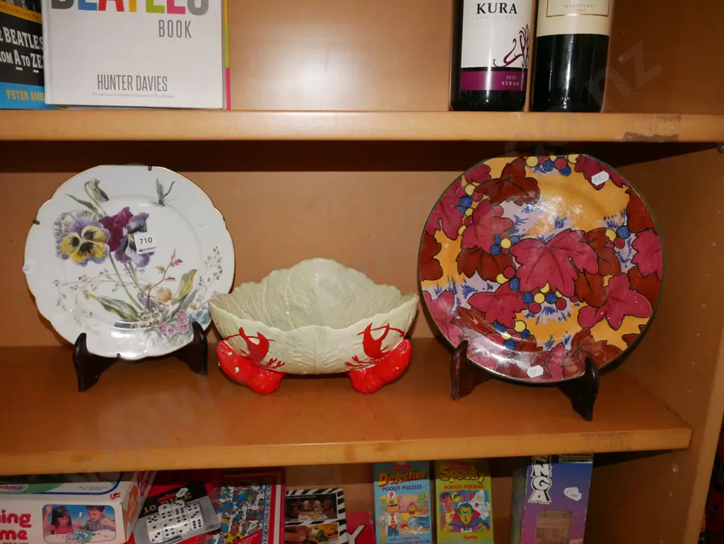 Carlton lobster bowl - some damage, 2x floral plates Image 1++