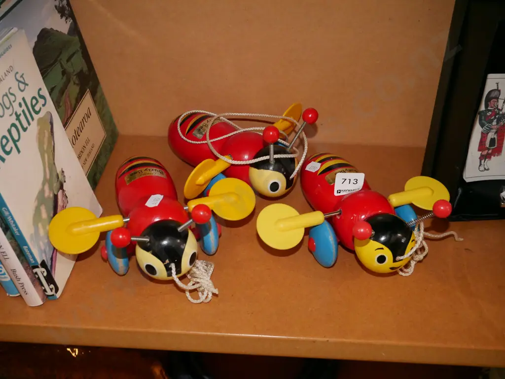 3x Buzzy Bees Image 1++