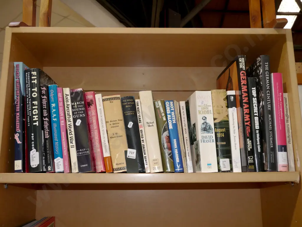 shelf; war books Image 1++