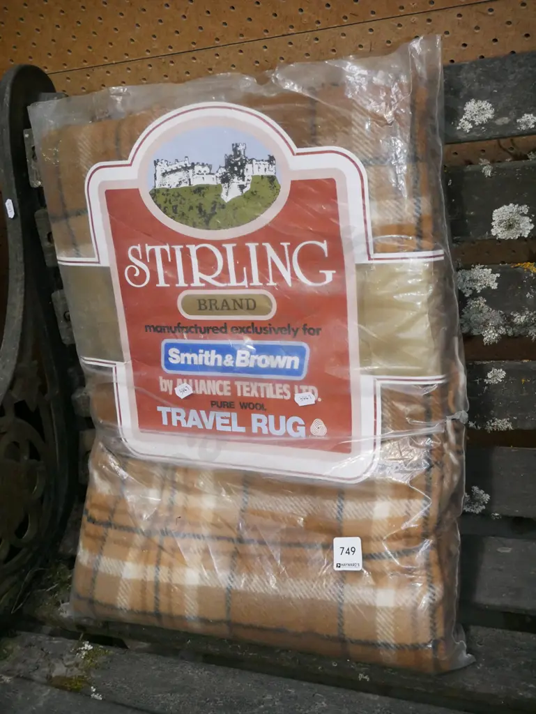 as-new Stirling brand travel rug Image 1++